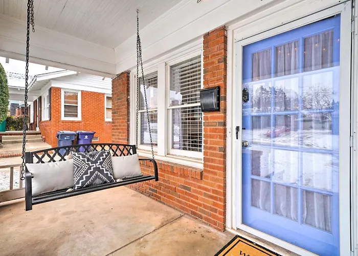 Pet-Friendly Okc Home, 3 Miles To Downtown!